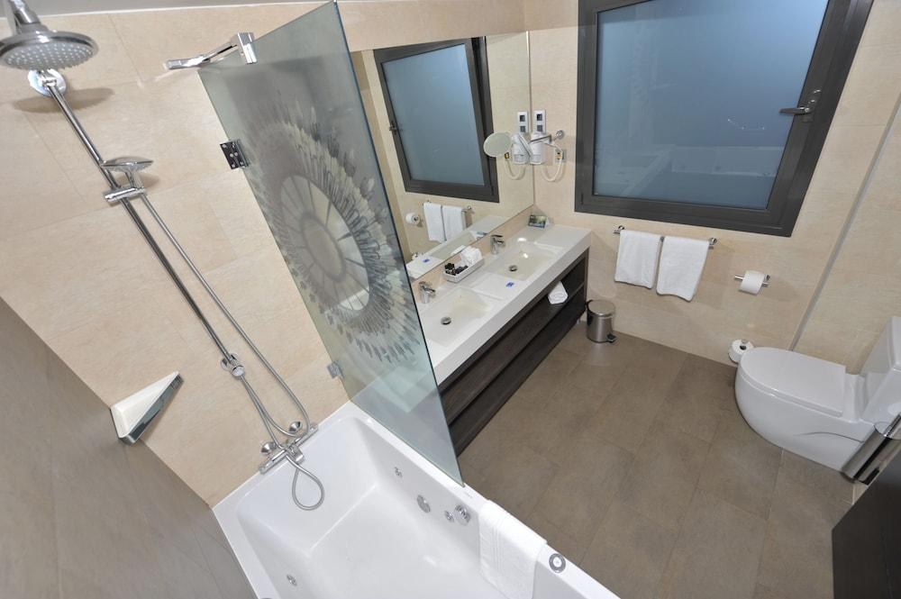 HOTEL INDIGO BARCELONA - PLAZA CATALUNYA photo 3