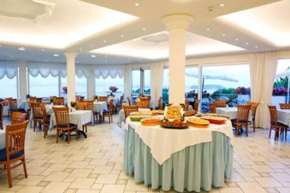 Villa Ireos photo 3