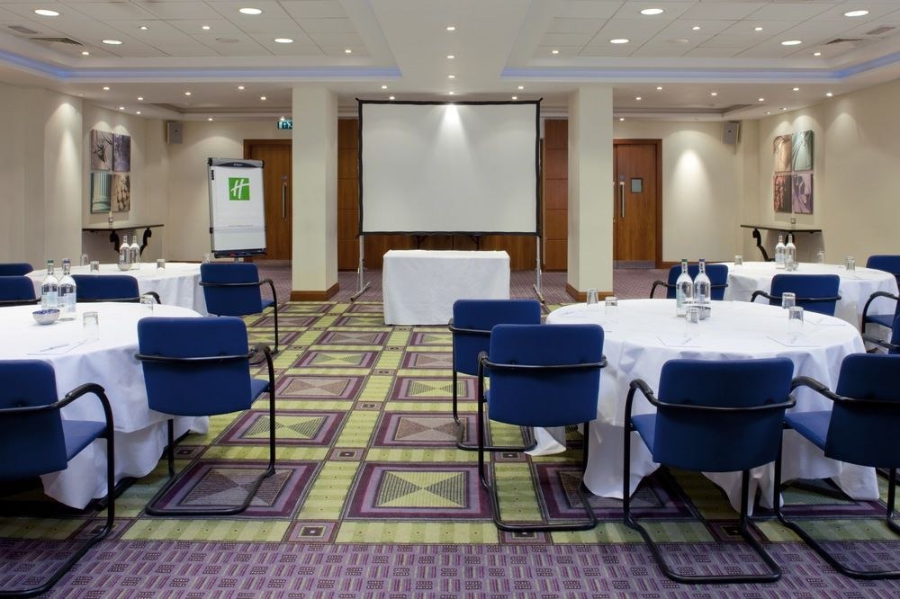 HOLIDAY INN LONDON - SHEPPERTON photo 1