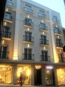 Retropera Hotel