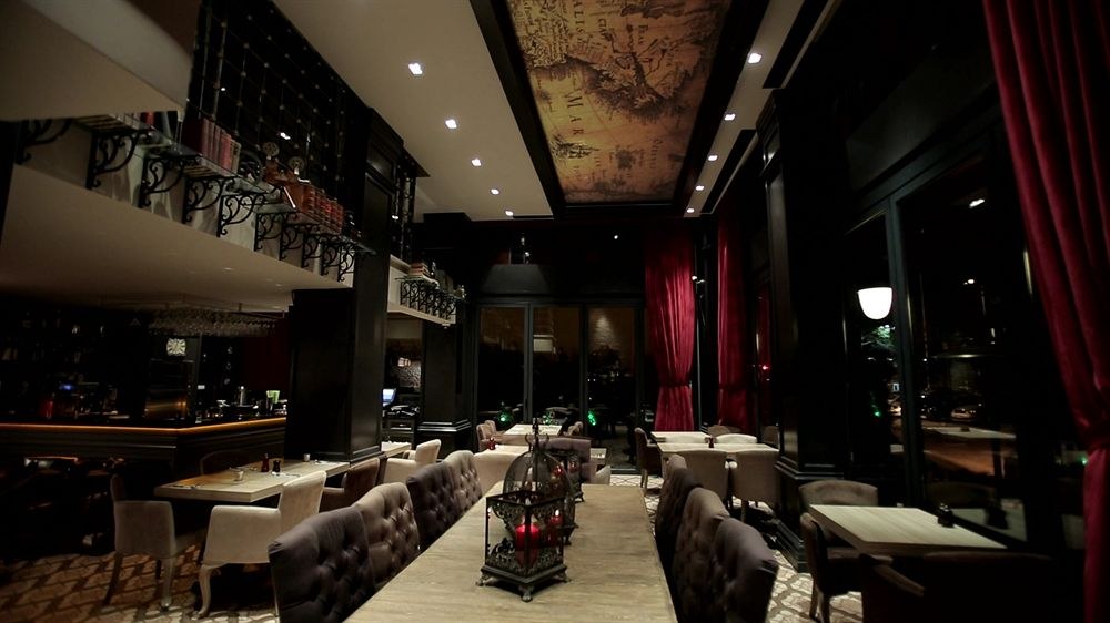 Aly Port Hotel
