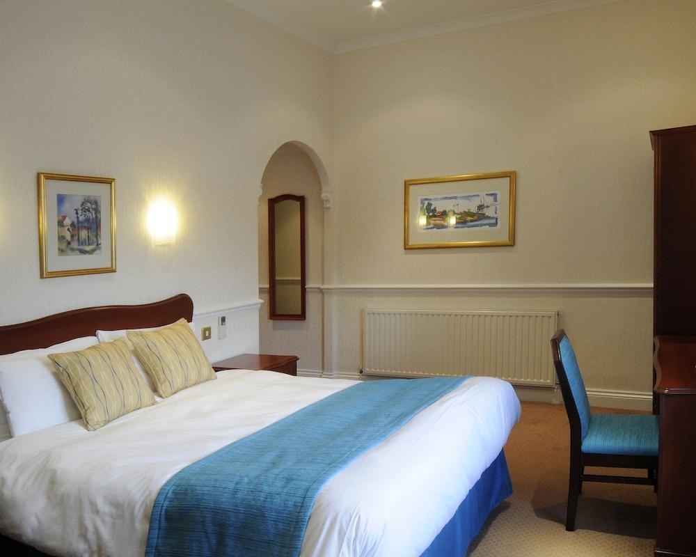 THE BROMLEY COURT HOTEL photo 4