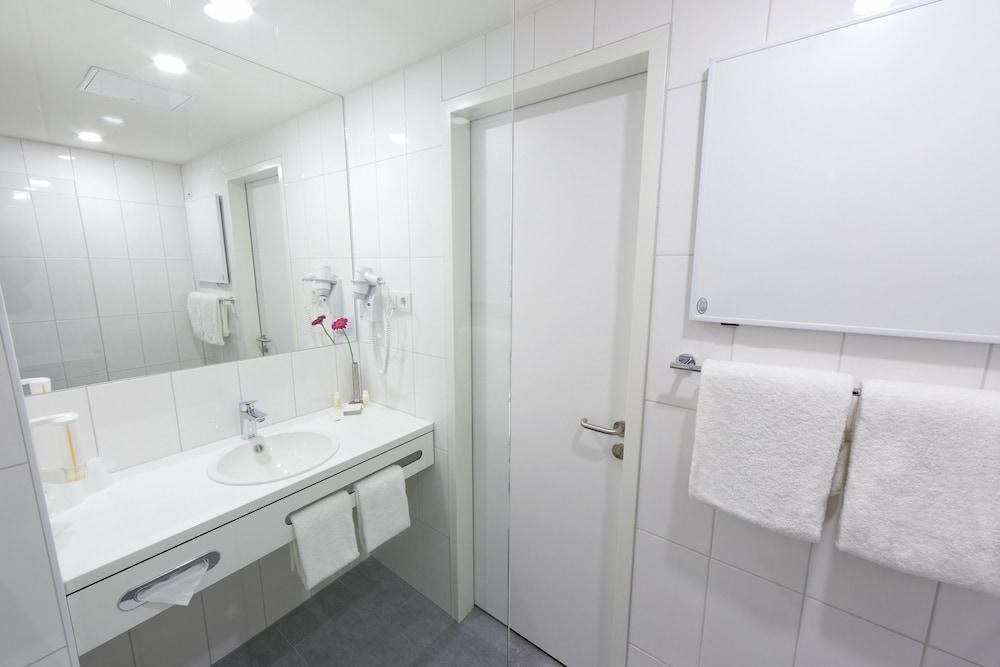 GHOTEL hotel & living Essen photo 4
