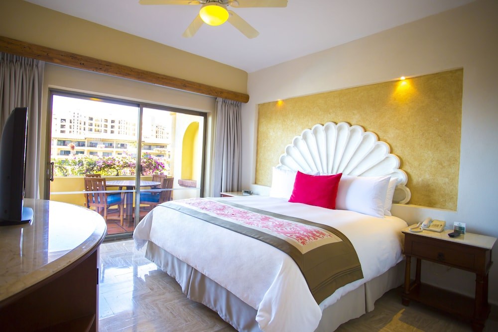 VELAS VALLARTA SUITES RESORT