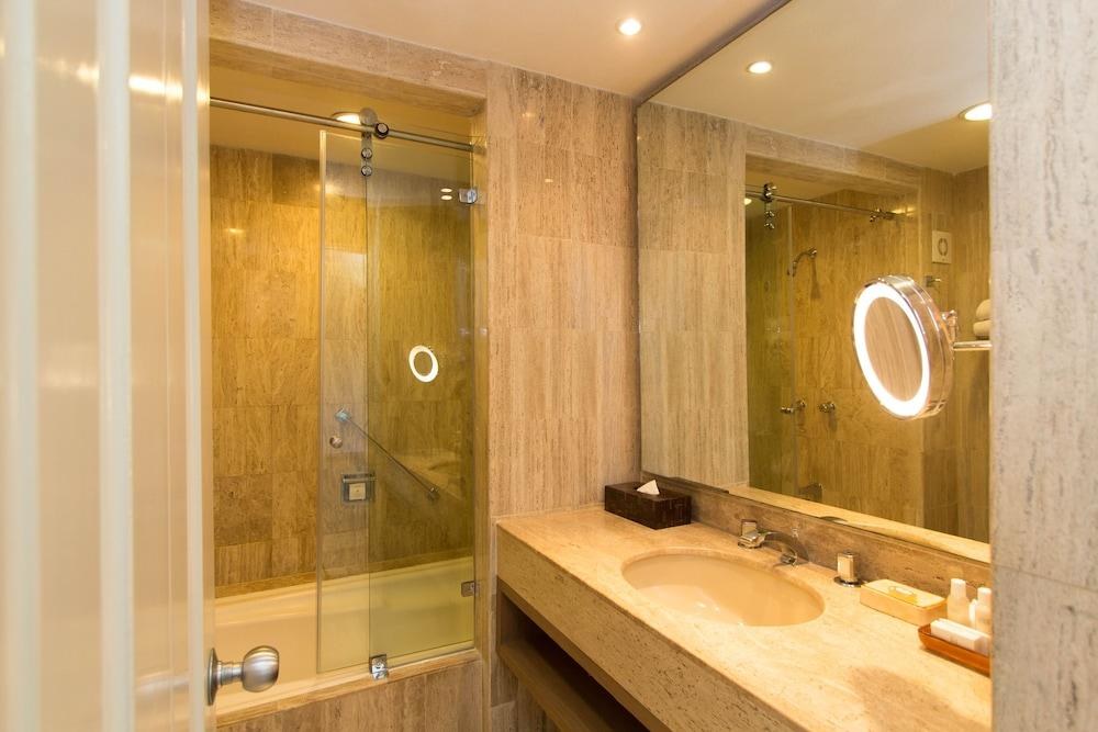 VELAS VALLARTA SUITES RESORT photo 2