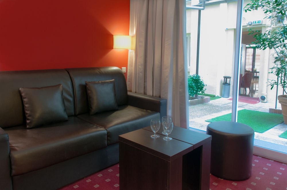 Hôtel Des Deux Avenues photo 1