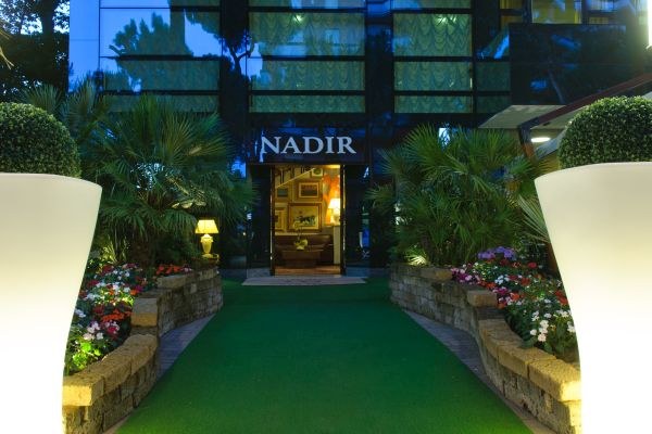 Nadir photo 4