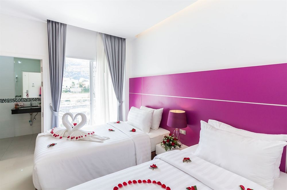 Tuana Patong Holiday Hotel photo 1
