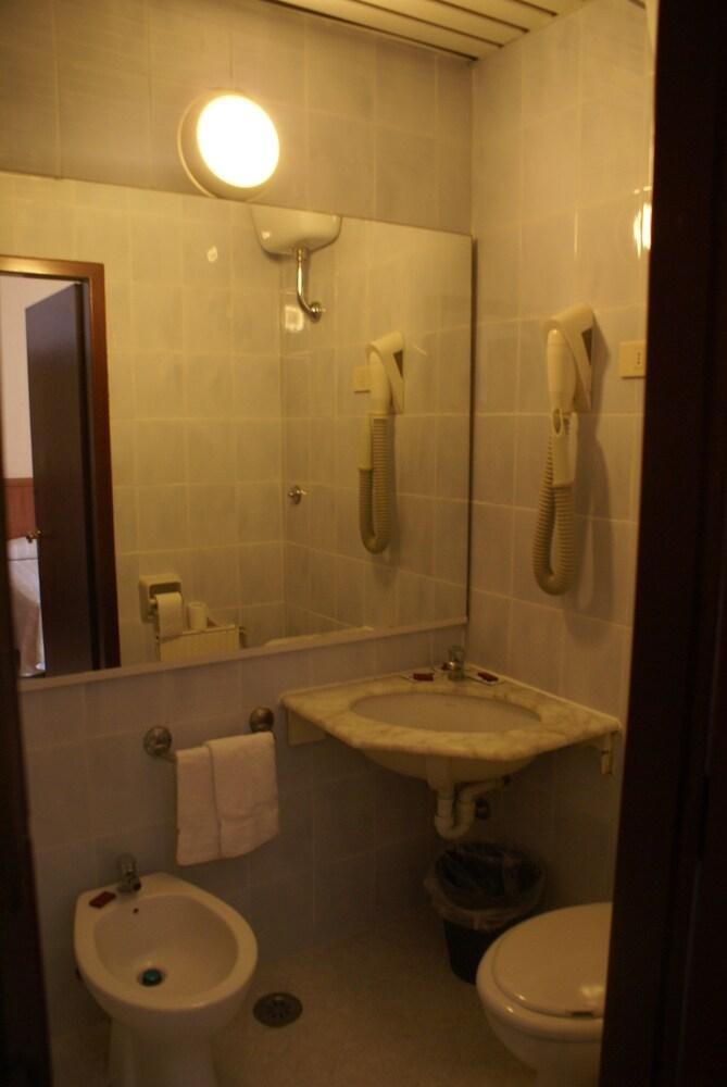 Hotel Real photo 2