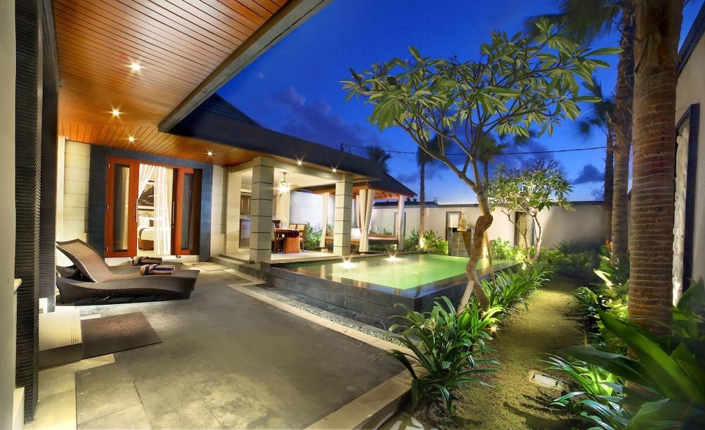 BANYUMAS SUITE VILLA LEGIAN photo 2