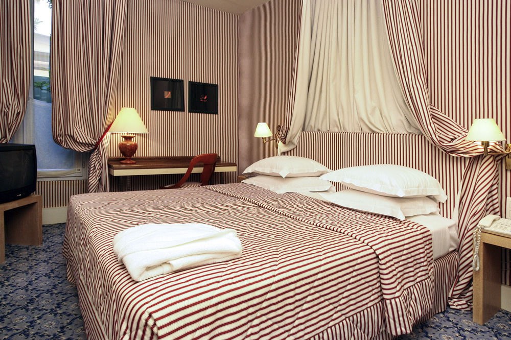 Le Belgrand Hotel Paris Champs Elysees, Tapestry Collection by Hilton photo 4