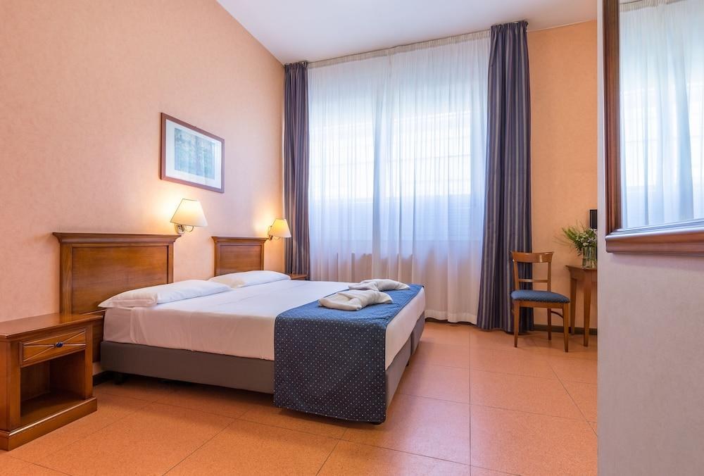 HOTEL VILLA EUR photo 4