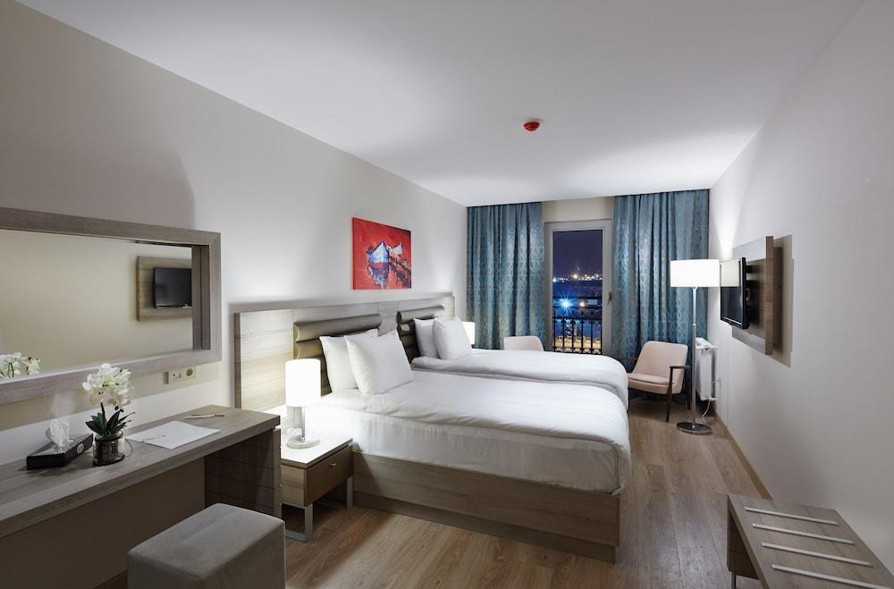 ROX HOTEL AIRPORT photo 2