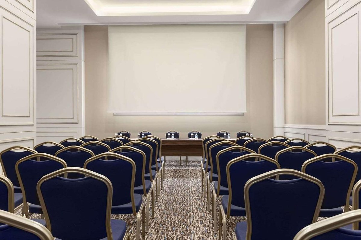 RAMADA HOTEL & SUITES ISTANBUL MERTER photo 3