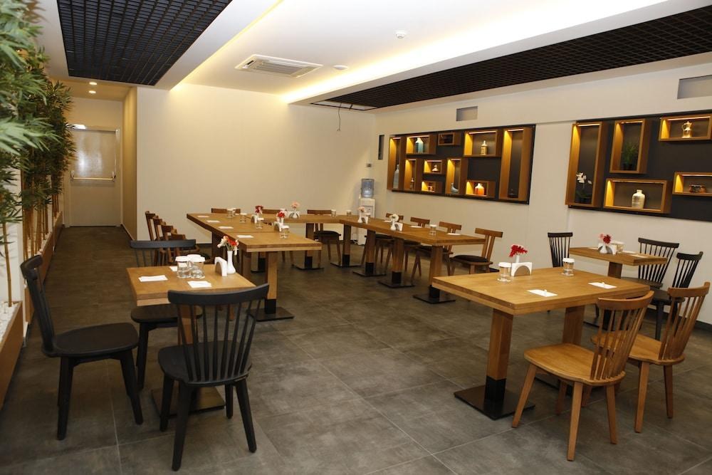 SAPKO AIRPORT HOTEL photo 2