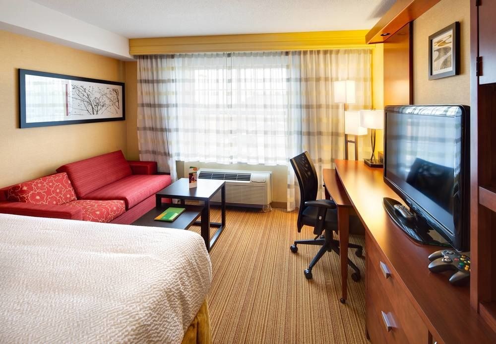 Courtyard by Marriott London photo 1