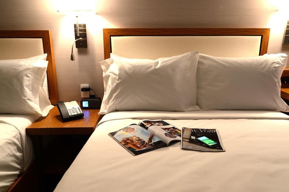 EDGE HOTEL photo 4