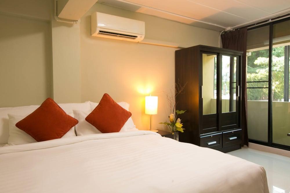 ANNEX LUMPINI BANGKOK photo 4
