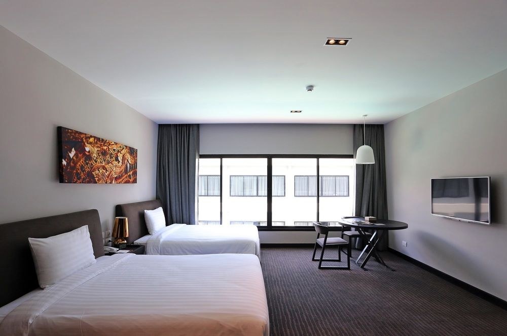S RATCHADA LEISURE HOTEL