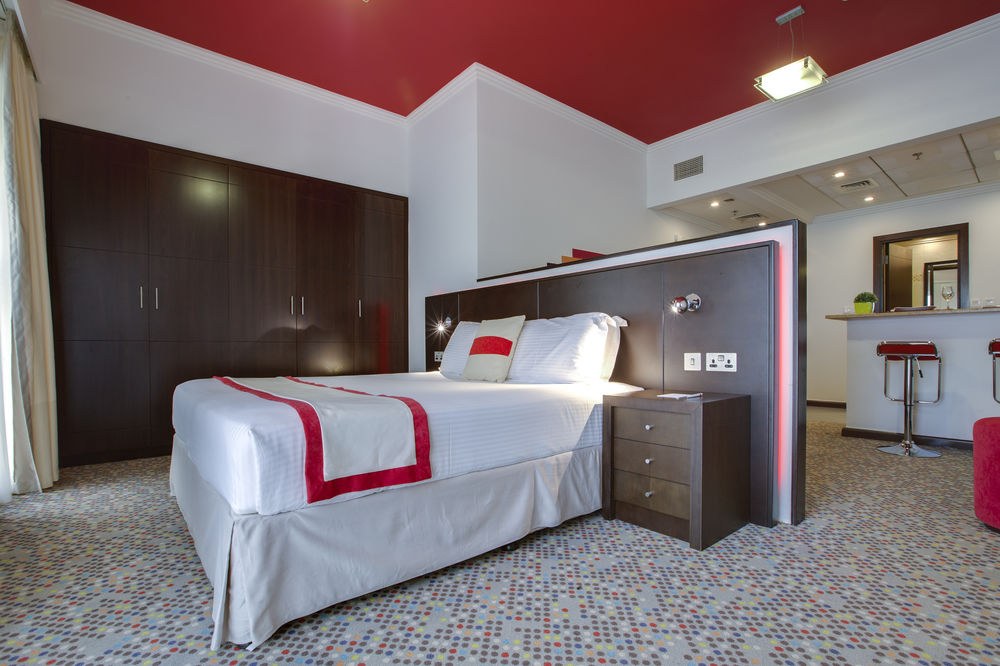 PARK INN BY RADISSON HOTEL APARTMENTS