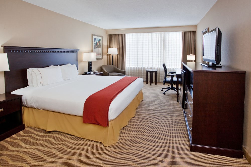 HOLIDAY INN EXPRESS ATLANTA-KENNESAW photo 1