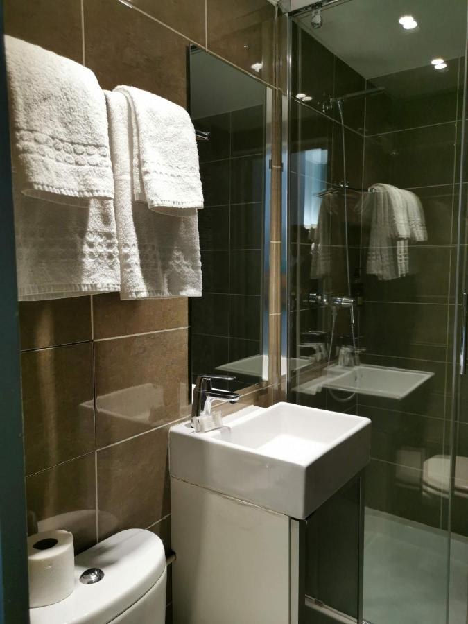 HOTEL VICTORIA photo 3
