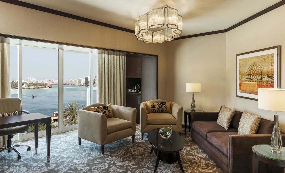 SHERATON DUBAI CREEK HOTEL & TOWER