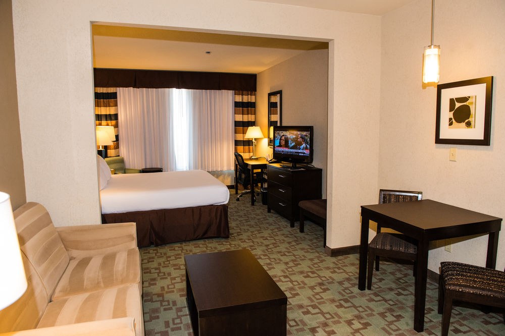 HOLIDAY INN EXPRESS & SUITES HOUSTON NW BELTWAY 8-WEST ROAD