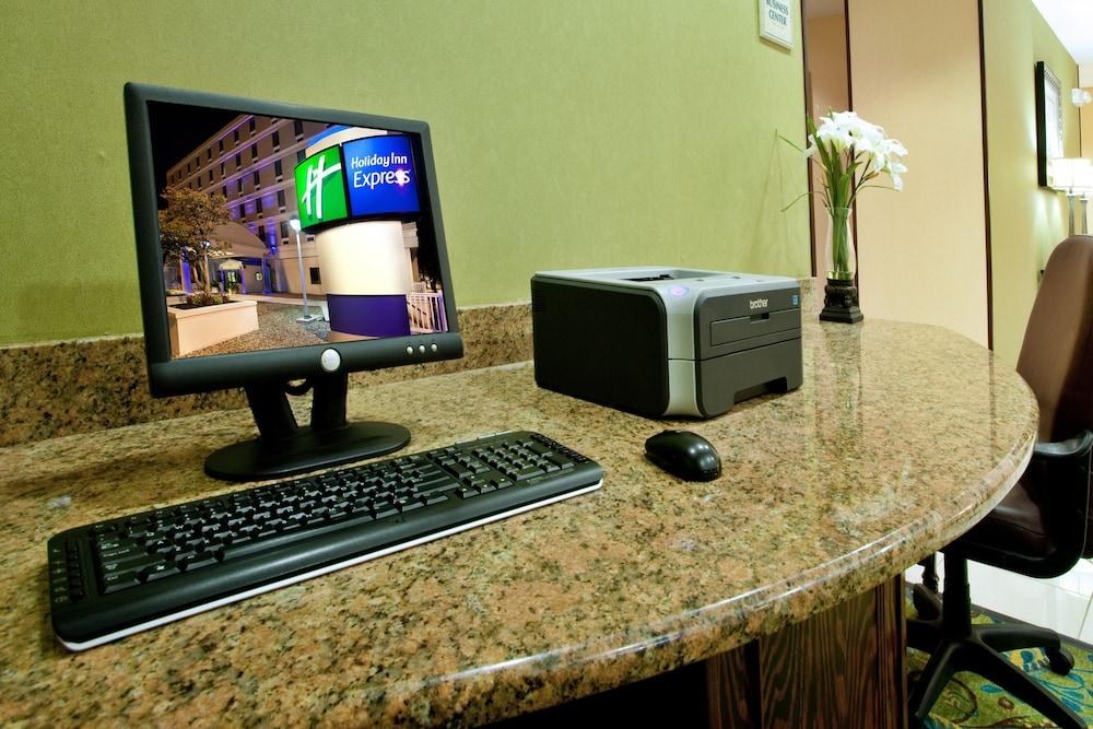 HOLIDAY INN EXPRESS RICHMOND - DOWNTOWN photo 4