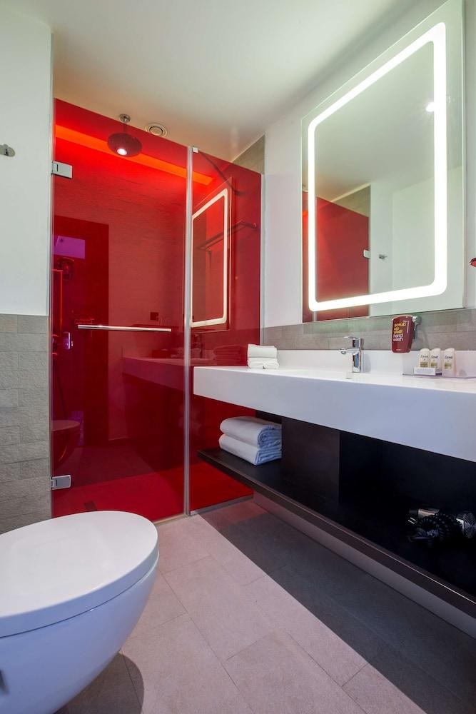 PARK INN BY RADISSON ISTANBUL photo 3