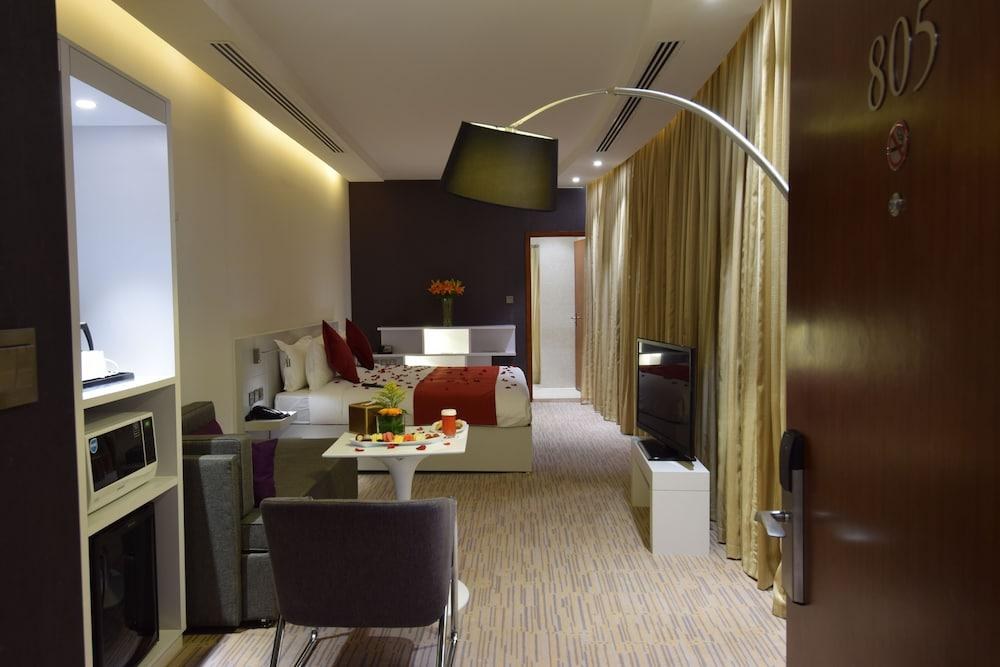 HOTEL NOVOTEL SUITES RIYADH DYAR photo 4