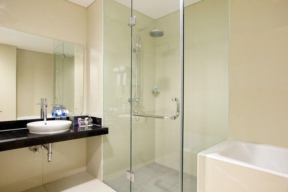 HARISTON HOTEL & SUITES photo 3