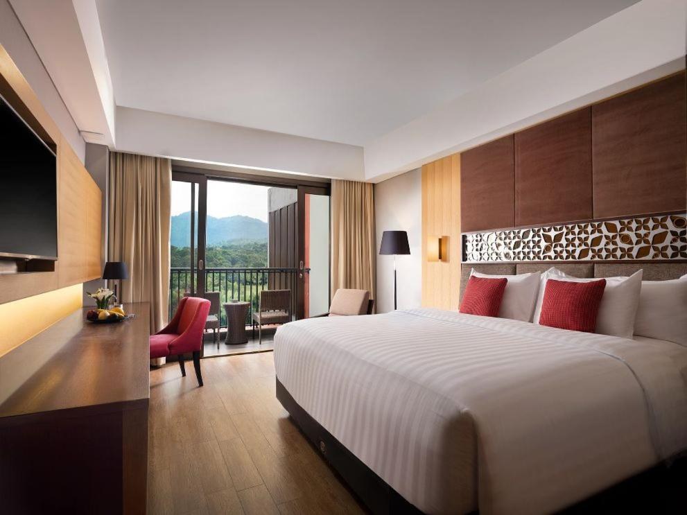 ASTON SENTUL RESORT & CONFERENCE CENTER photo 2