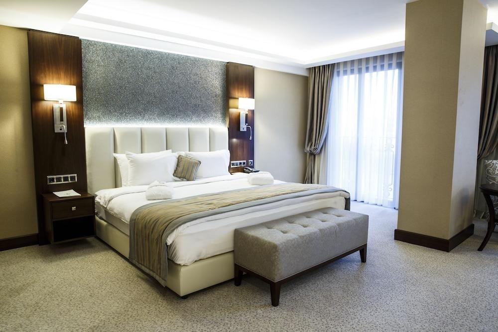 Grand Aras Hotel & Suites photo 2