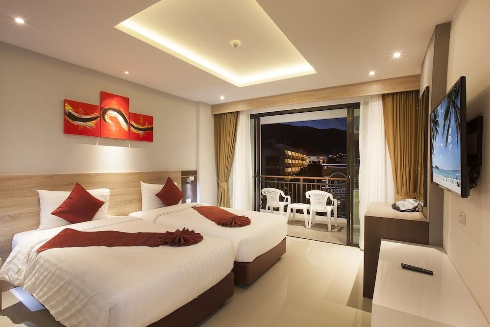 Paripas Patong Resort photo 3