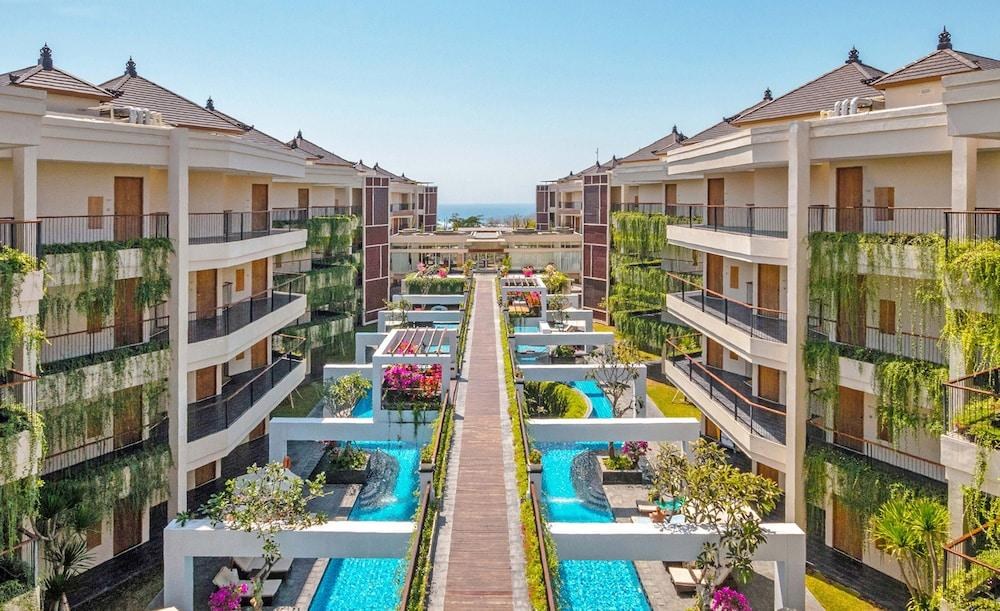Vouk Hotel And Suites photo 3