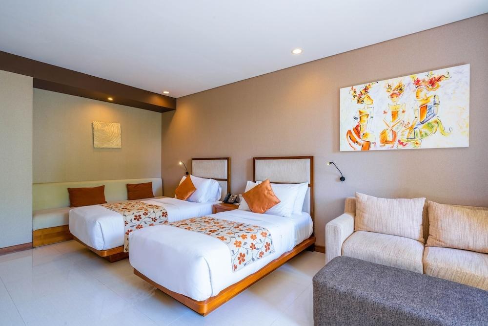 Vouk Hotel And Suites photo 4