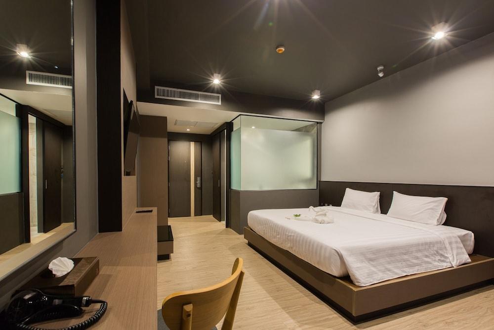 Maya Phuket Hotel photo 4