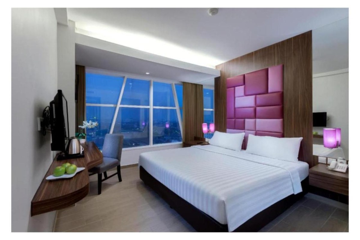 QUEST HOTEL DARMO-SURABAYA photo 1