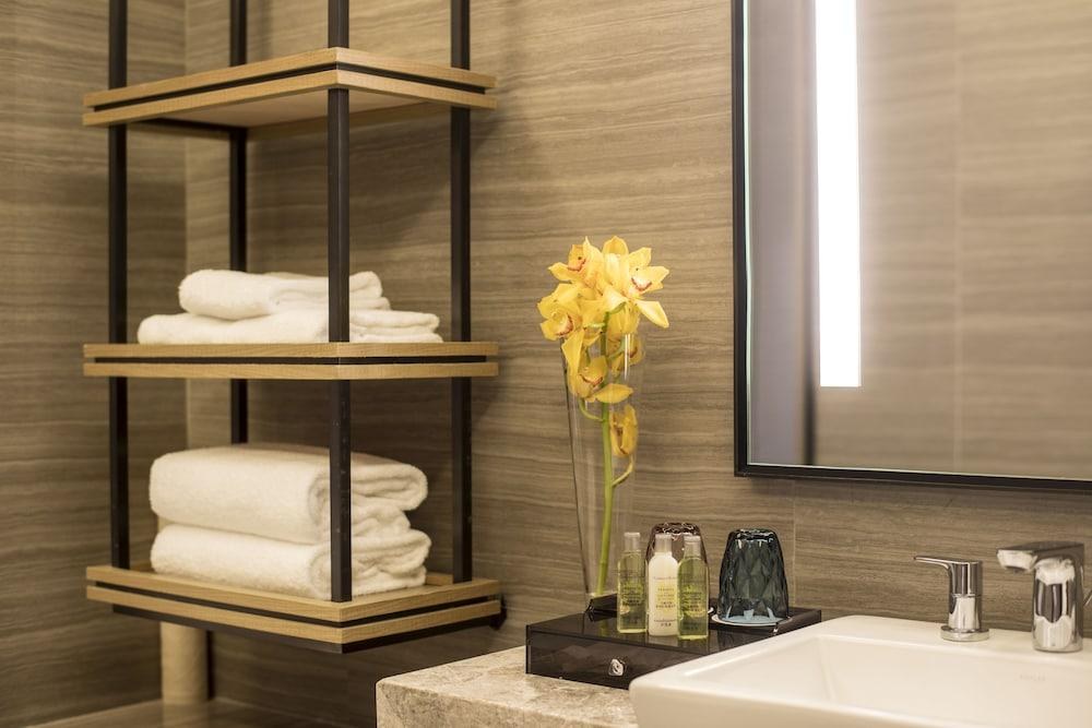 DoubleTree by Hilton Shenzhen Longhua photo 2