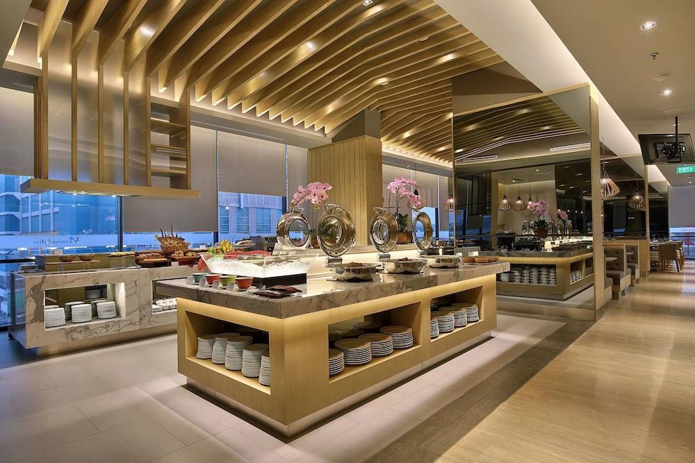 SWISS-BELINN SIMATUPANG photo 4