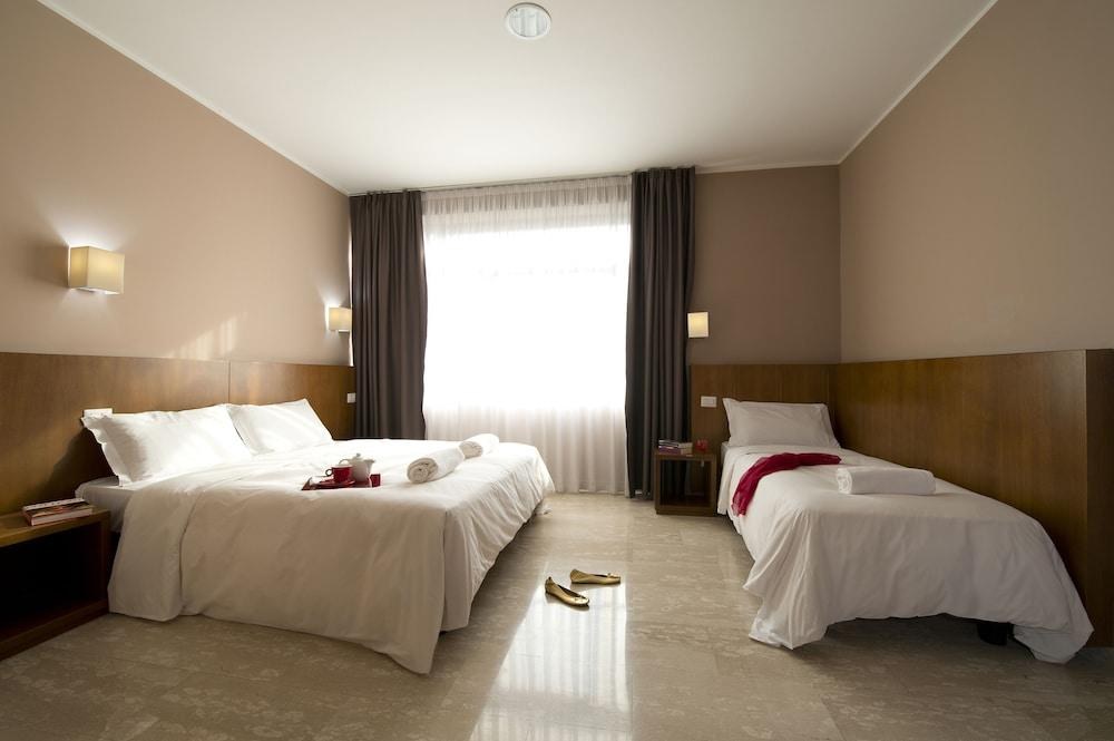 Oasi Village Hotel photo 2