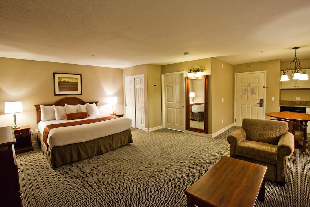 TUSCANY SUITES & CASINO photo 3