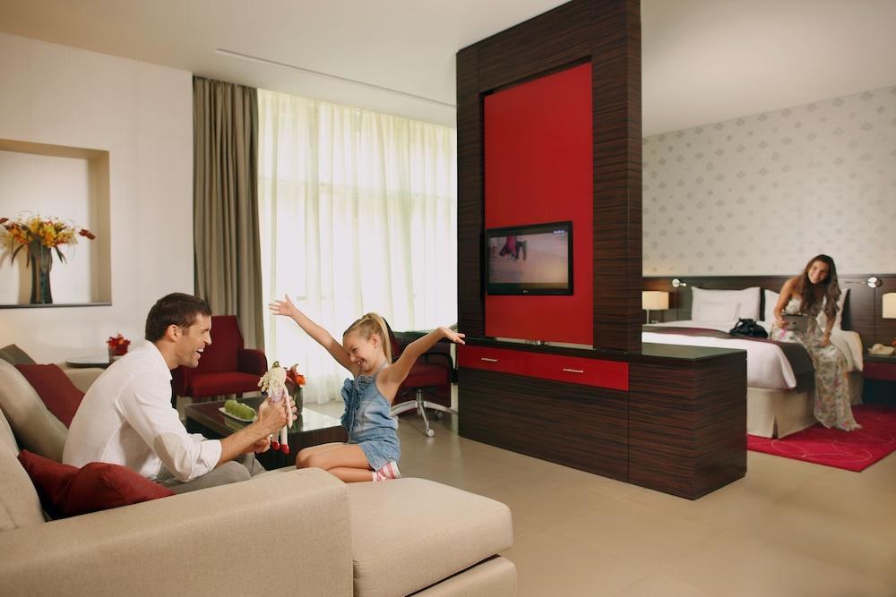 COSMOPOLITAN HOTEL DUBAI photo 4