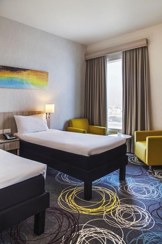 IBIS STYLES DRAGON MART photo 3