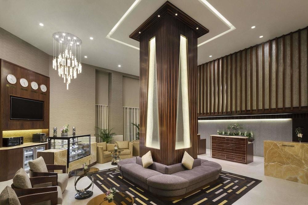 Hawthorn Suites By Wyndham Abu Dhabi City Center photo 2