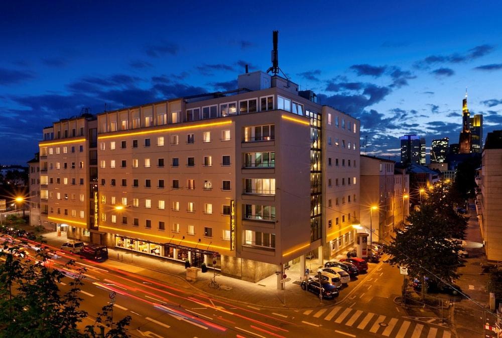 Flemings Hotel Frankfurt Main-Riverside photo 2