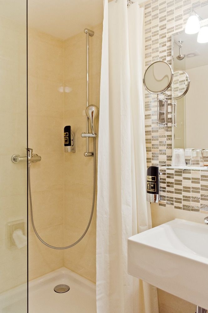 Astor Hotel photo 1