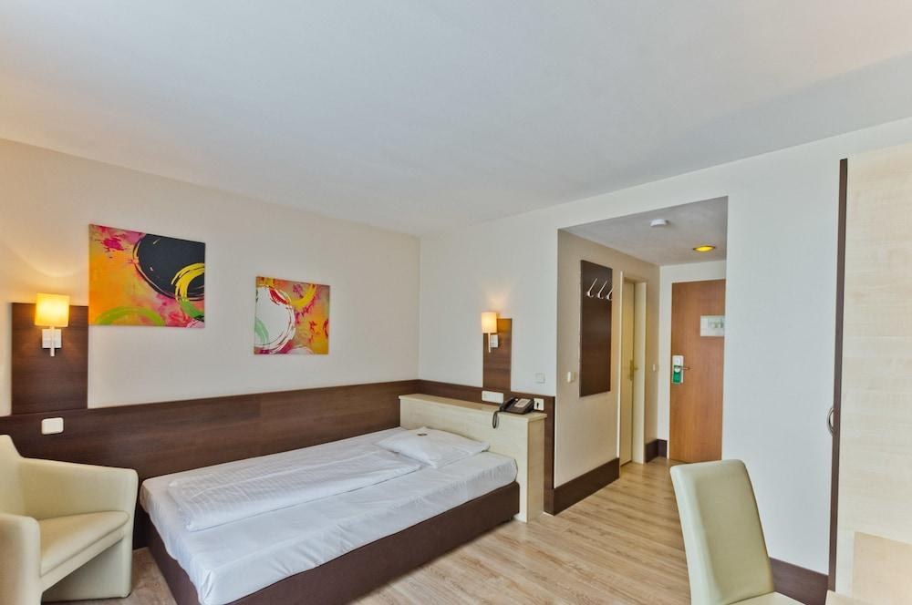 Astor Hotel photo 2