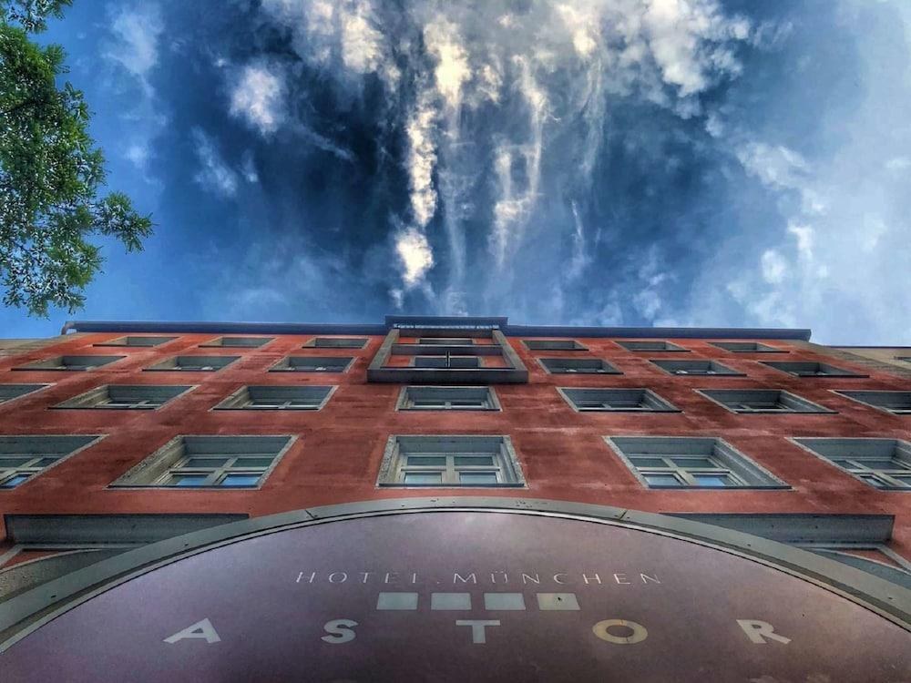 Astor Hotel photo 4
